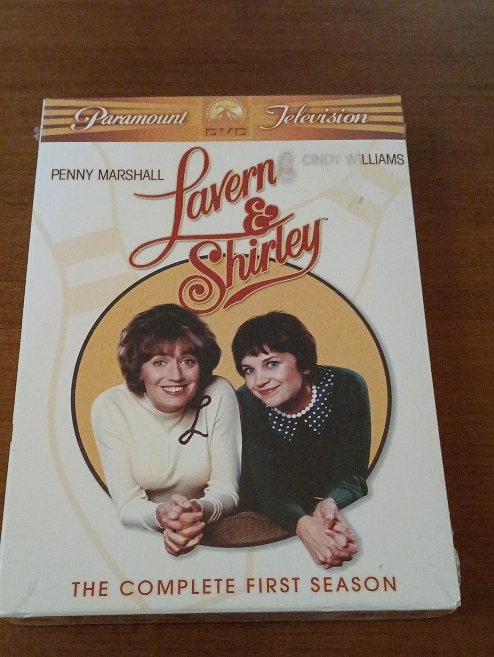Laverne & Shirley The Complete First Season - Cream & Gold New Sealed